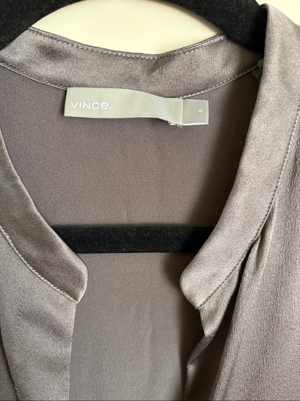 Vince 100% Silk Blouse Small - Picture 3 of 7